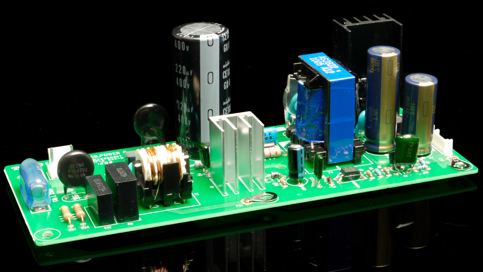 Power Supply Employs Space-saving Efficient Capacitors