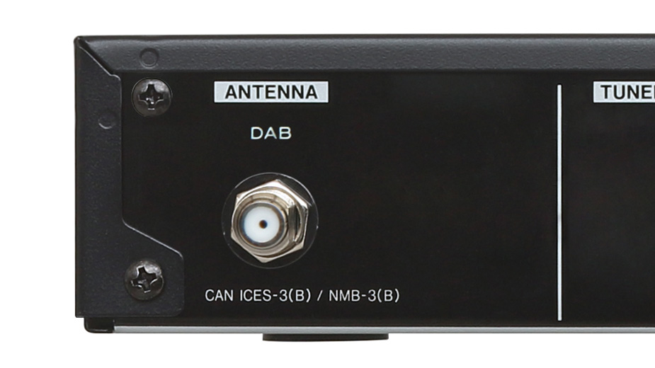 Includes an DAB(+)/FM tuner