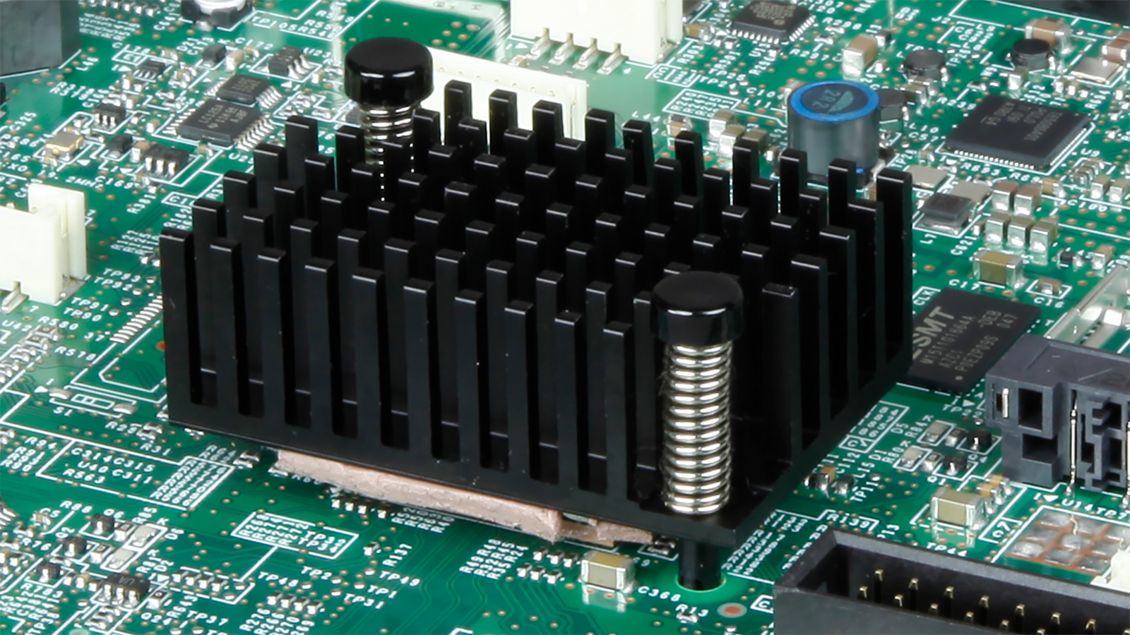 TASCAM史上最上級の音質を支える96kHz、54-bit floatの内部処理、 FPGAミキシングエンジンを搭載