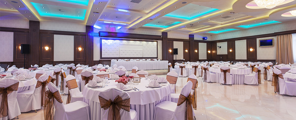 Video output in banquet rooms