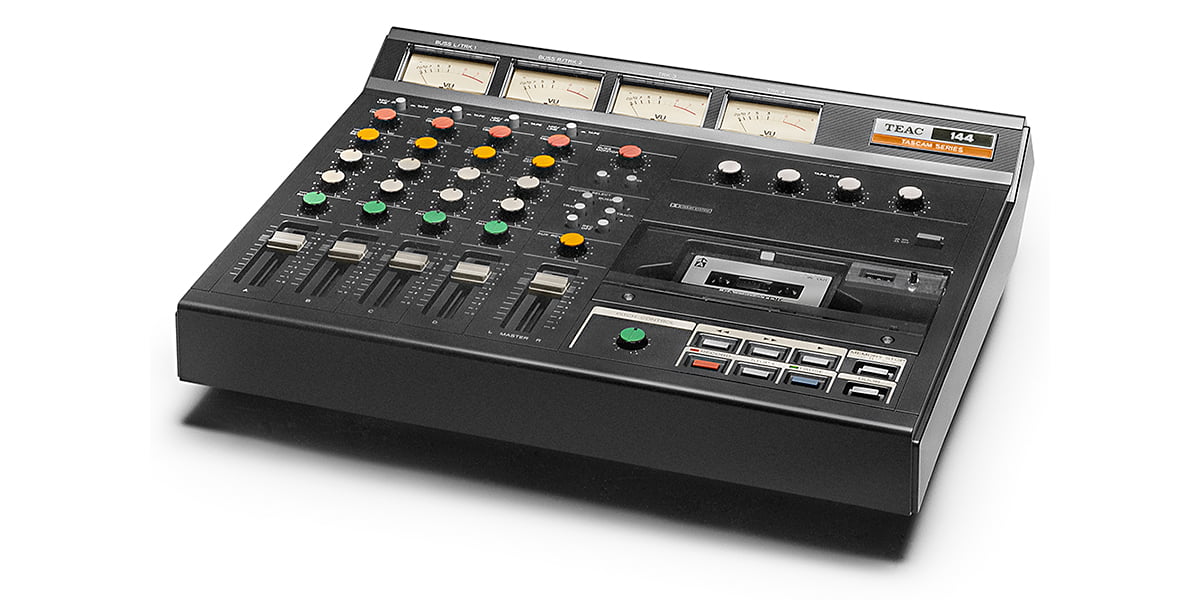 『TEAC 144 PORTASTUDIO』