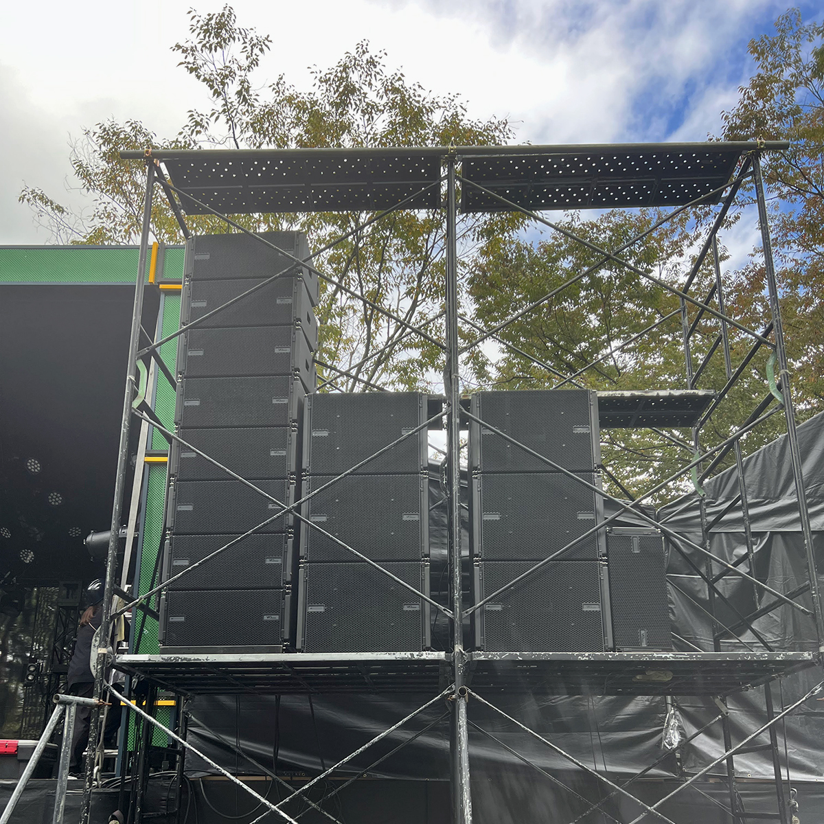 LIVE AZUMA 2025ラインアレイイメージ